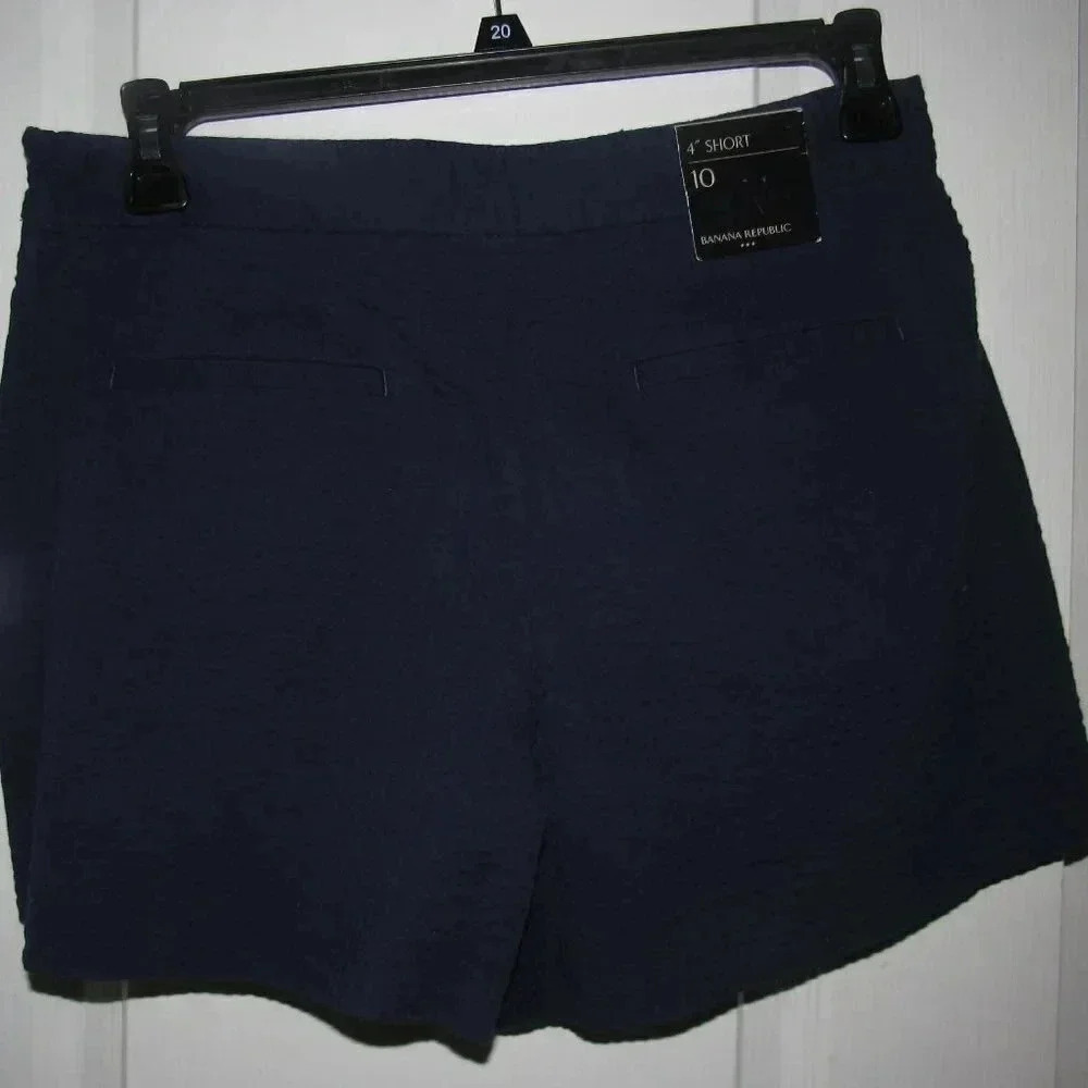 NWT BANANA REPUBLIC Blue Pleated High Rise Shorts Size 10 (4” inseam) - Picture 3 of 7